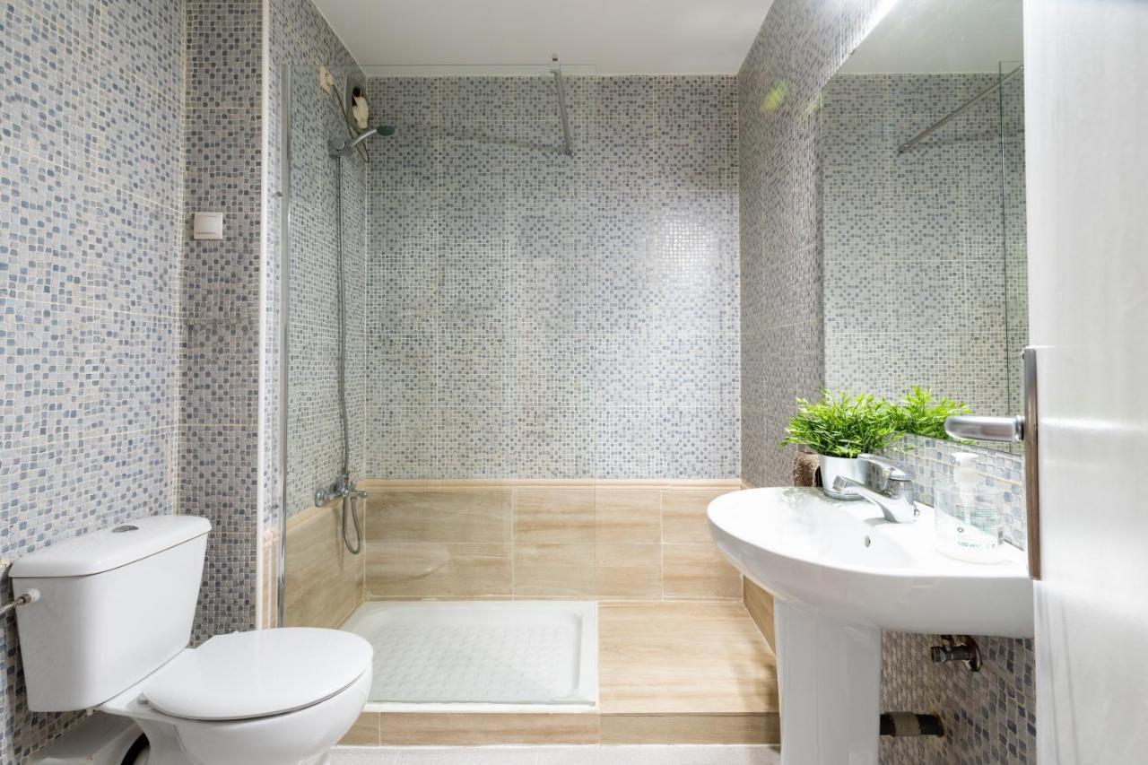Cr Alameda Amplio Y Traquilo Apartameto Para Parejas Sevilla Buitenkant foto